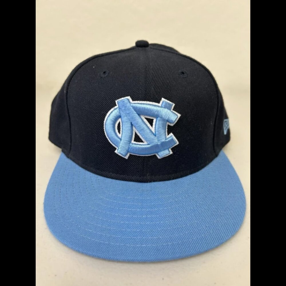 North Carolina Tar Heels UNC New Era 59FIFTY Fitted Hat Size 7 1/4 Light Wear!